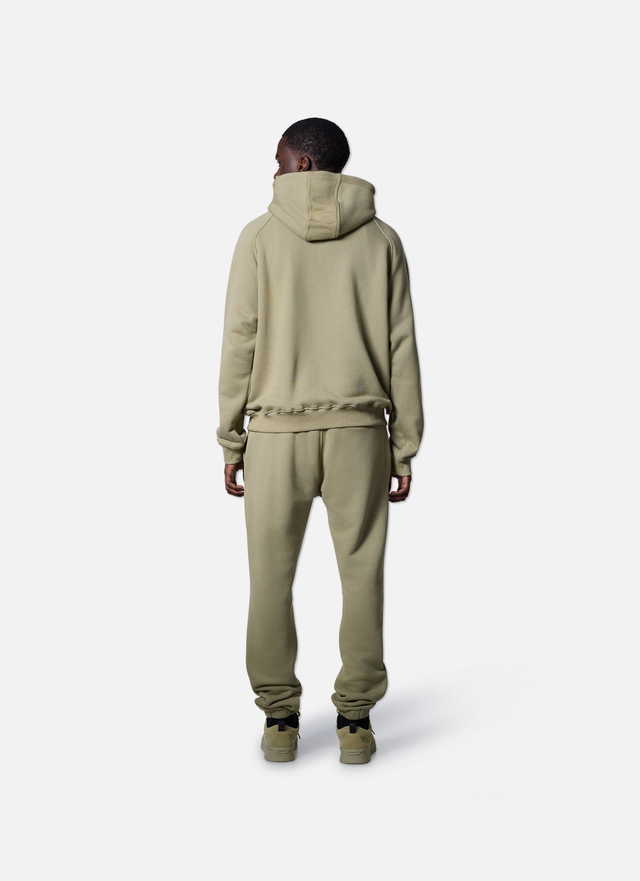 Wardrobe Essentials Hood | Olive