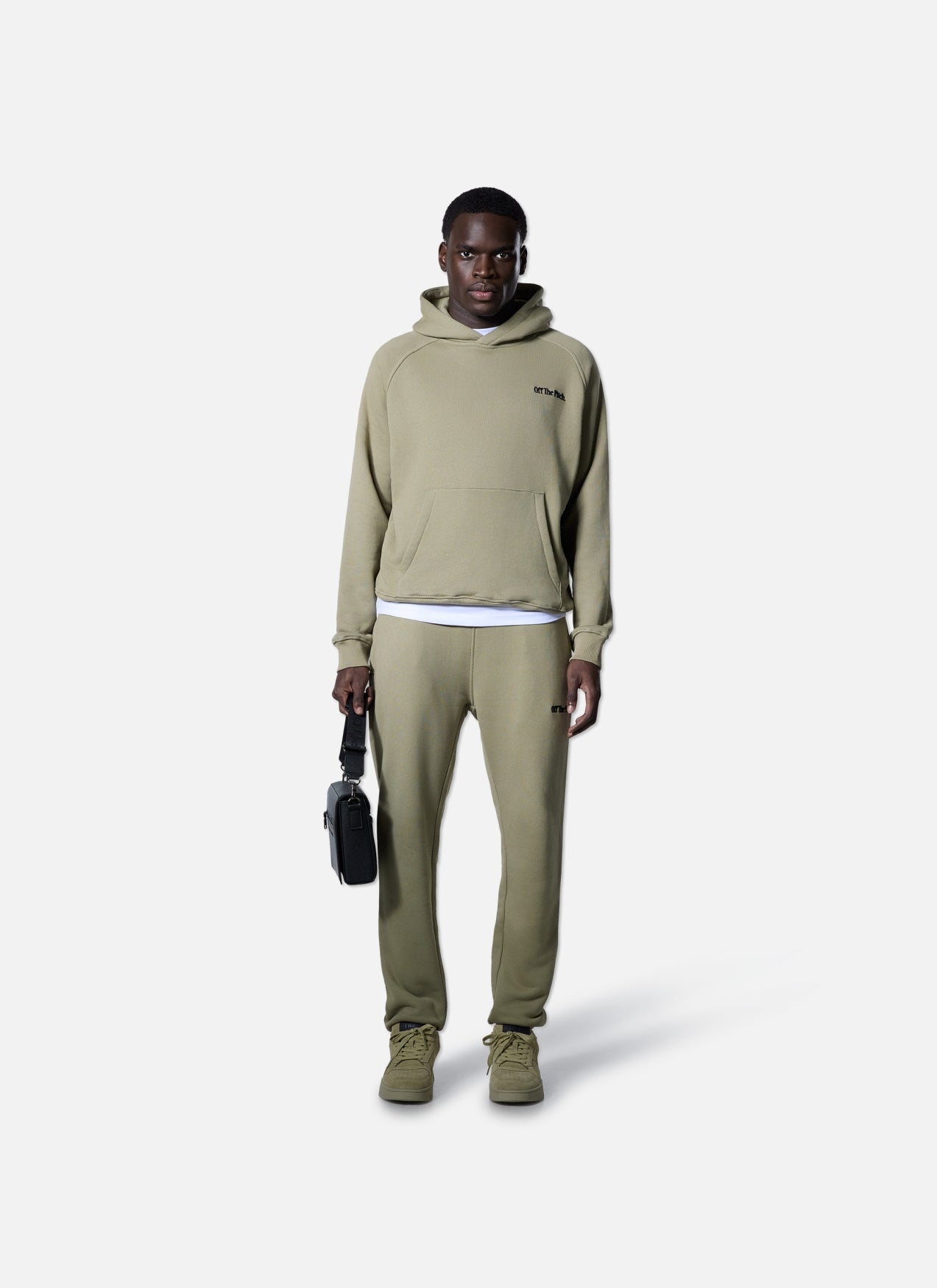 Wardrobe Essentials Hood | Olive