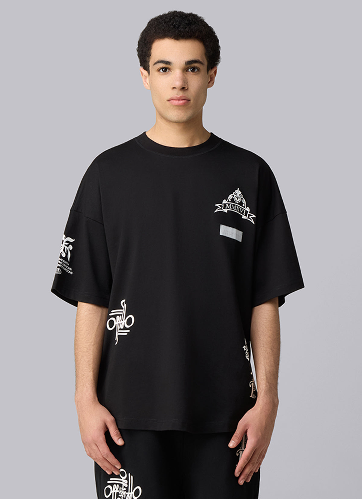 Filigrain Oversized Fit Tee | Black
