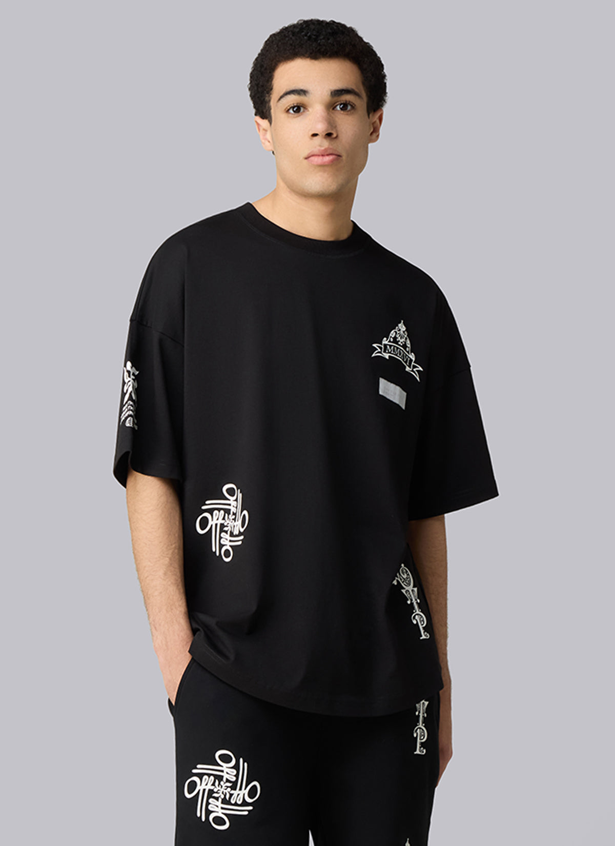 Filigrain Oversized Fit Tee | Black