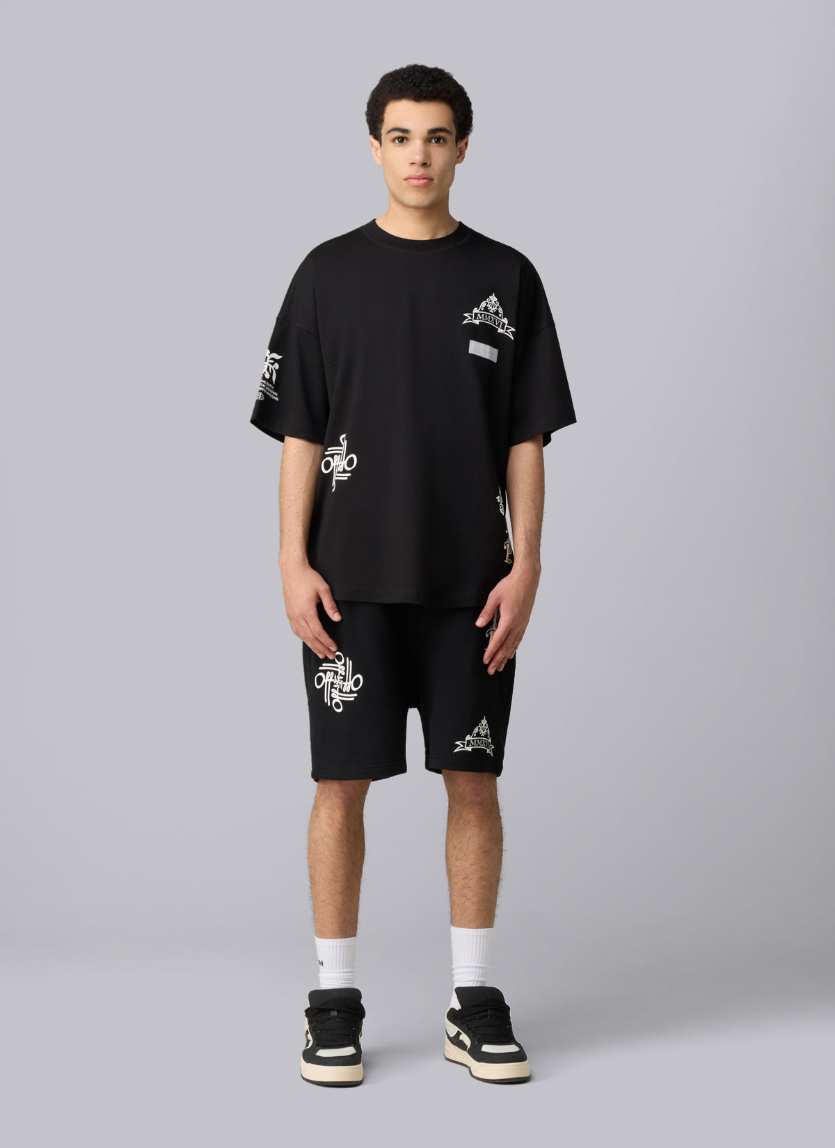 Filigrain Oversized Fit Tee | Black