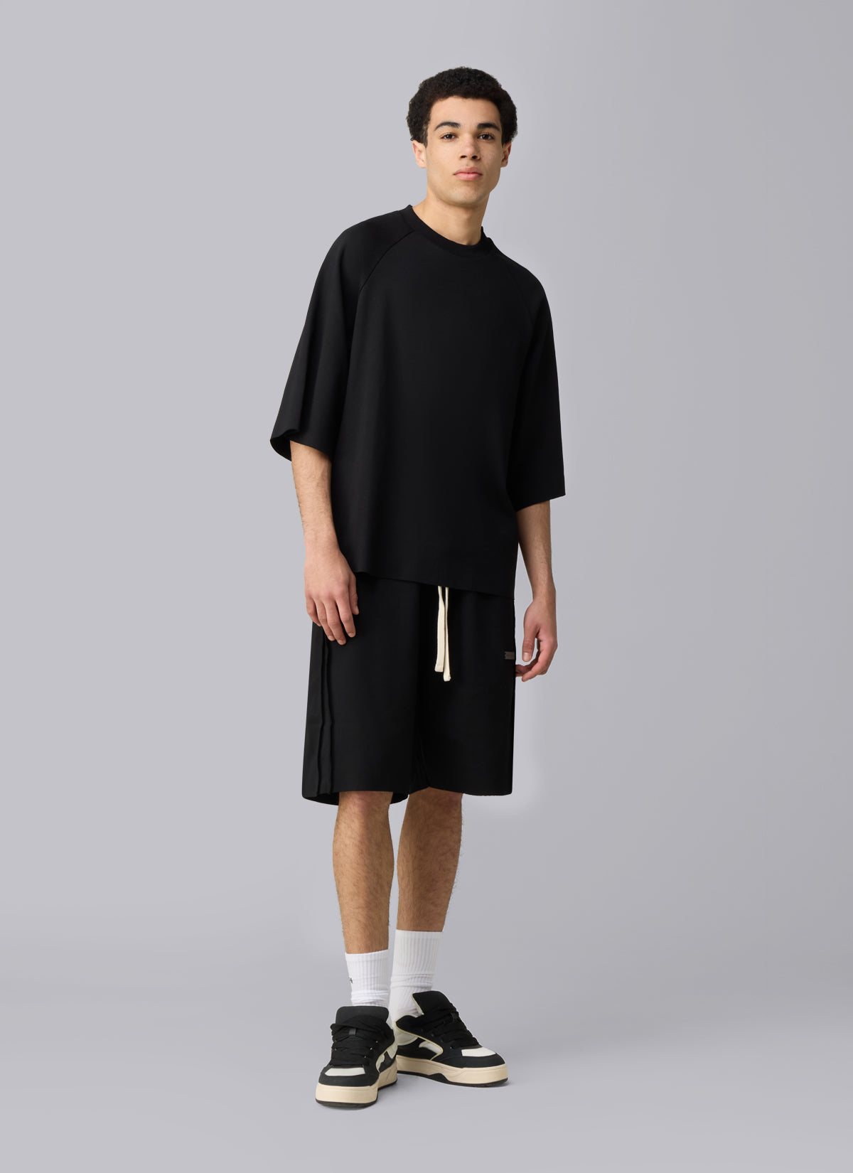Camiseta raglán Raw Edge Echo | Negro