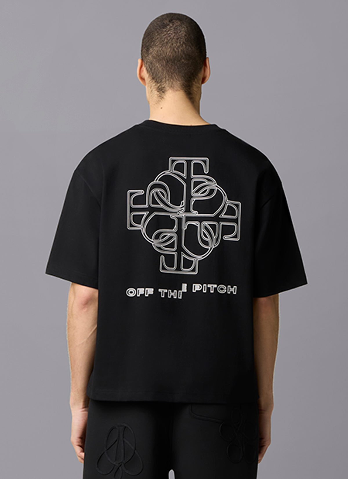 Locket Box Fit Tee | Black