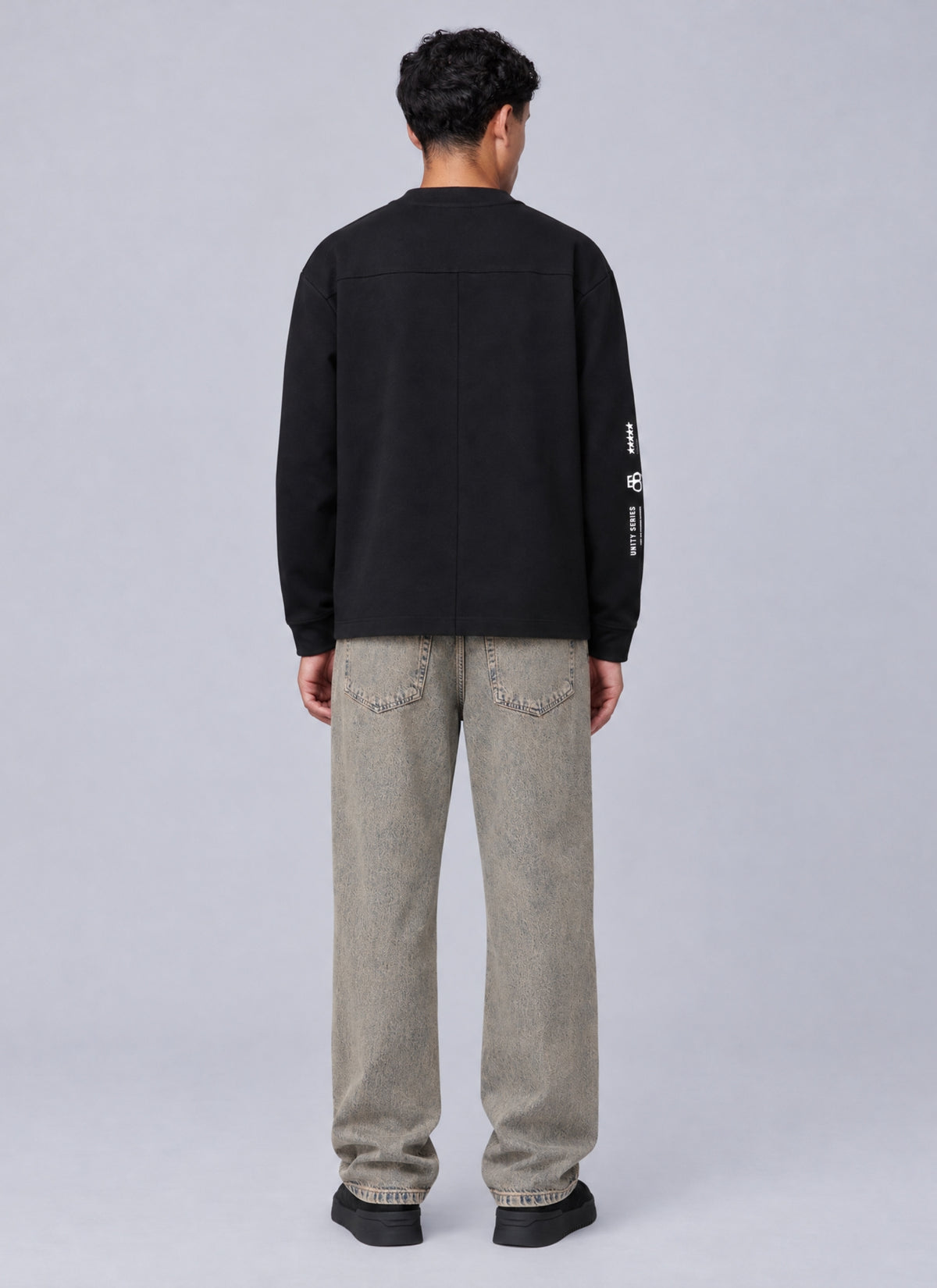 Arcane Long Sleeved Tee | Black