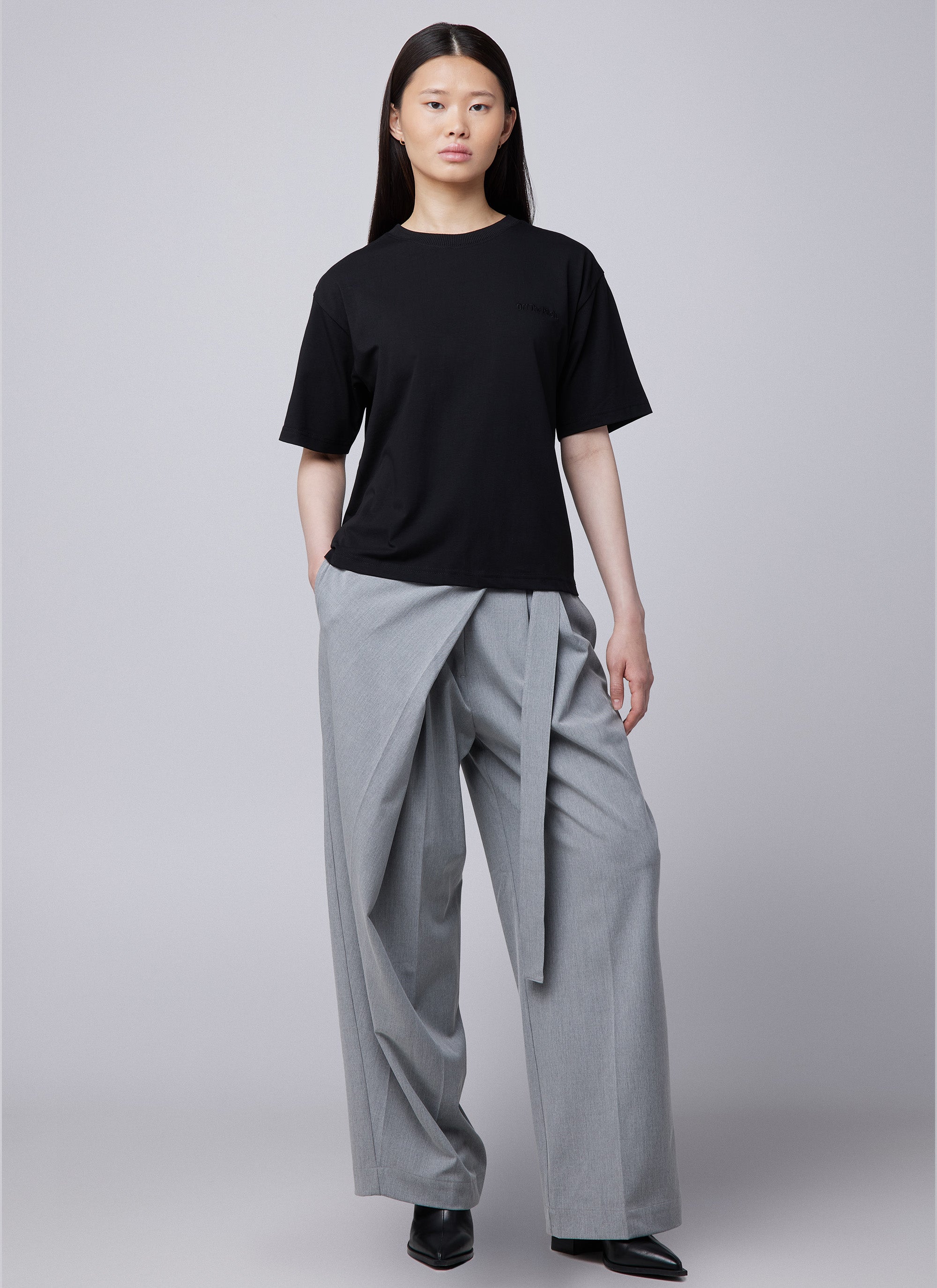 Wardrobe Regular WMNS Tee | Black