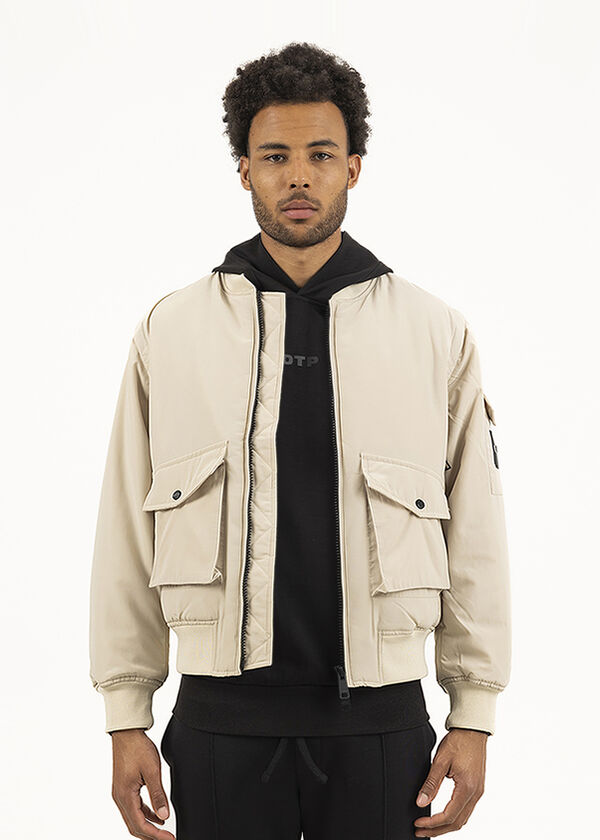 Zip-off Sleeve Jacket