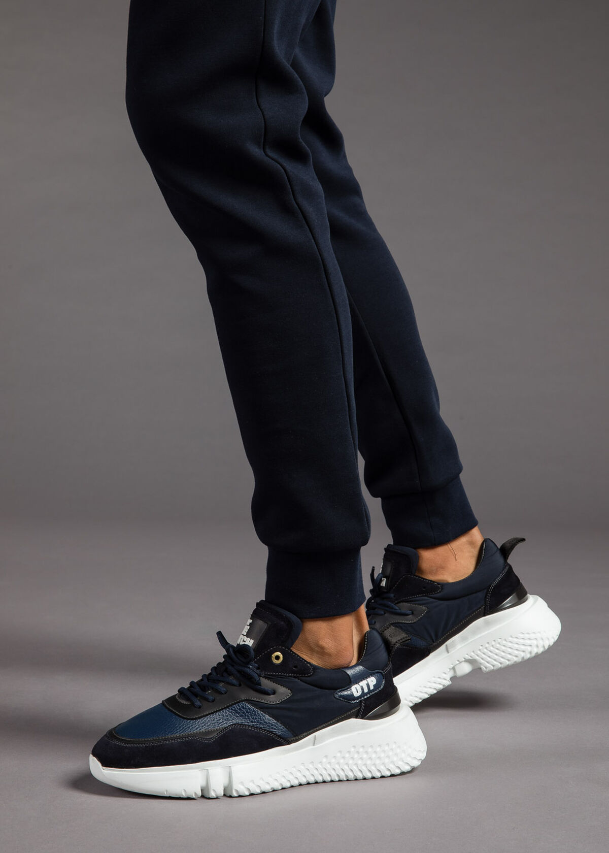 Crunch Runner, Navy, hi-res