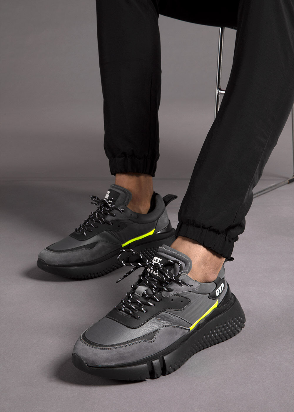 Off the pitch schoenen sale