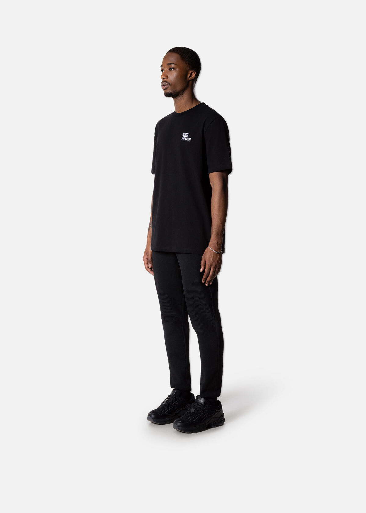 Globe Regular Tee, Black, hi-res