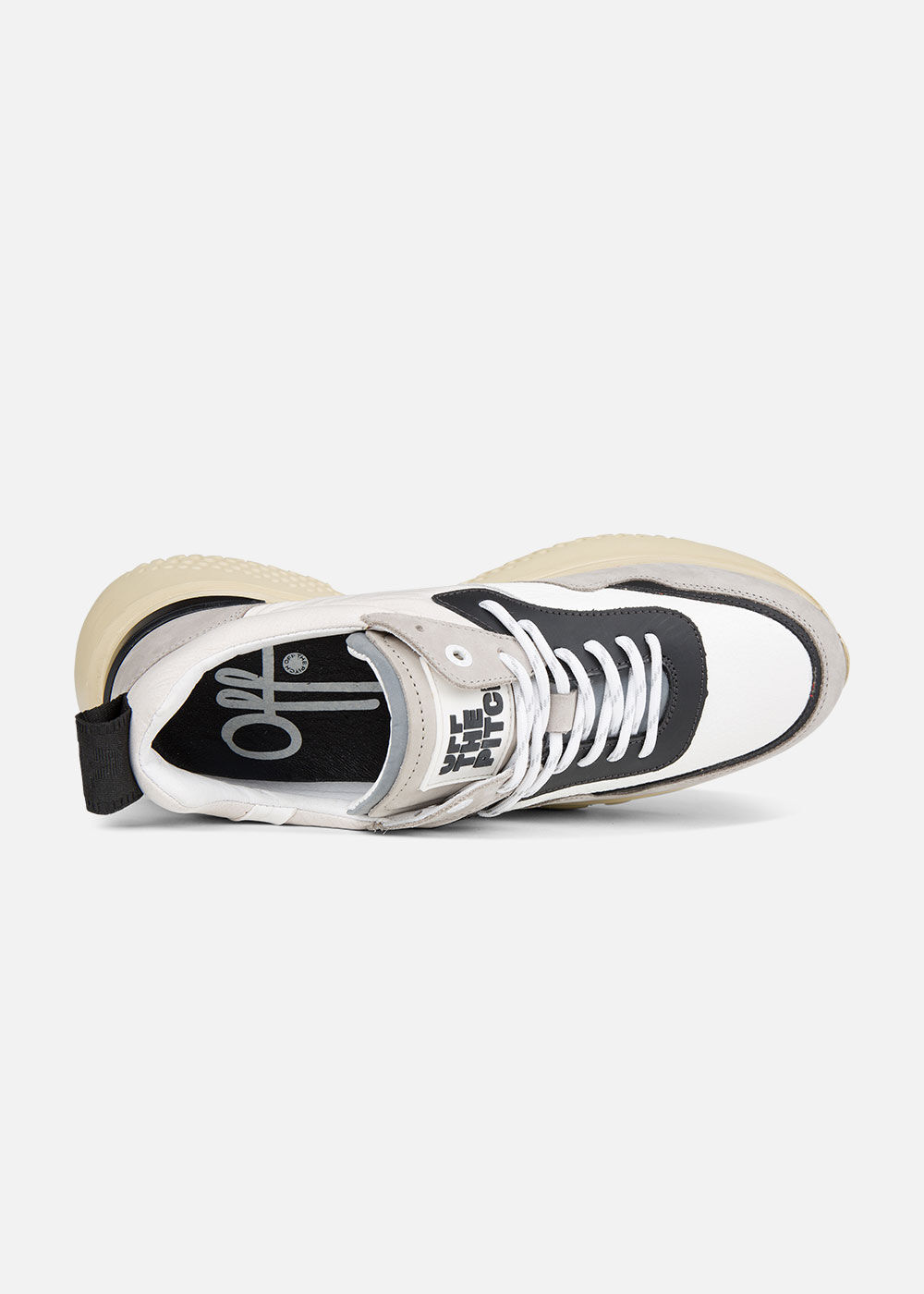 Crunch best sale silver sneakers