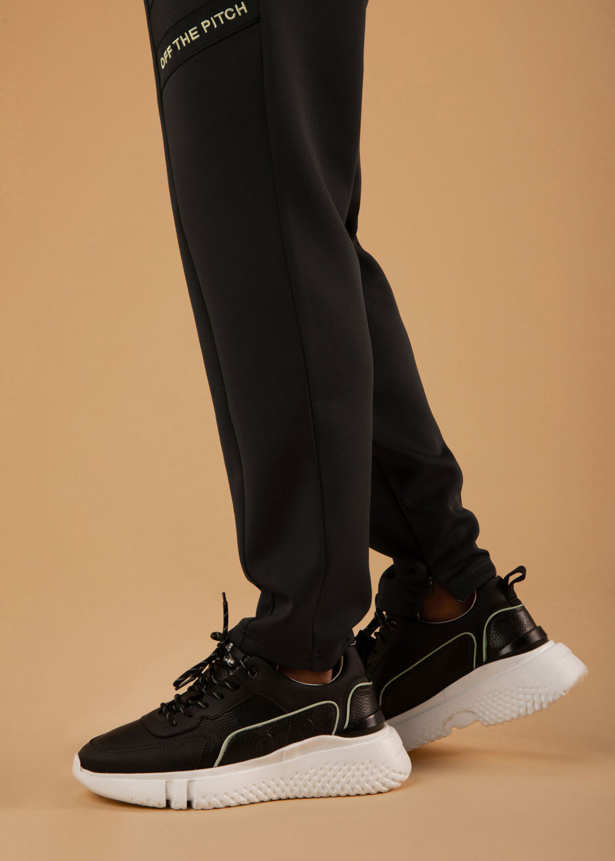 Treble Runner - White - Leather, Black, hi-res