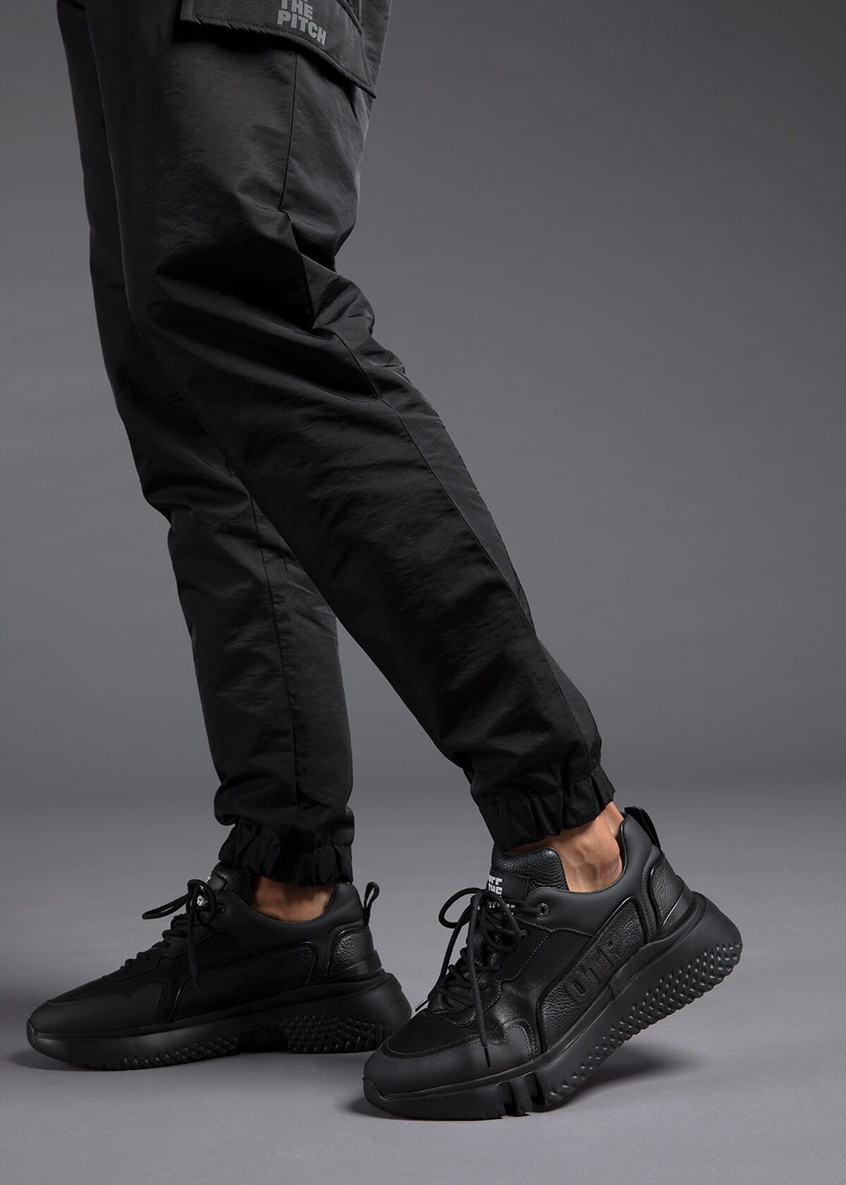 Treble Runner, Black, hi-res