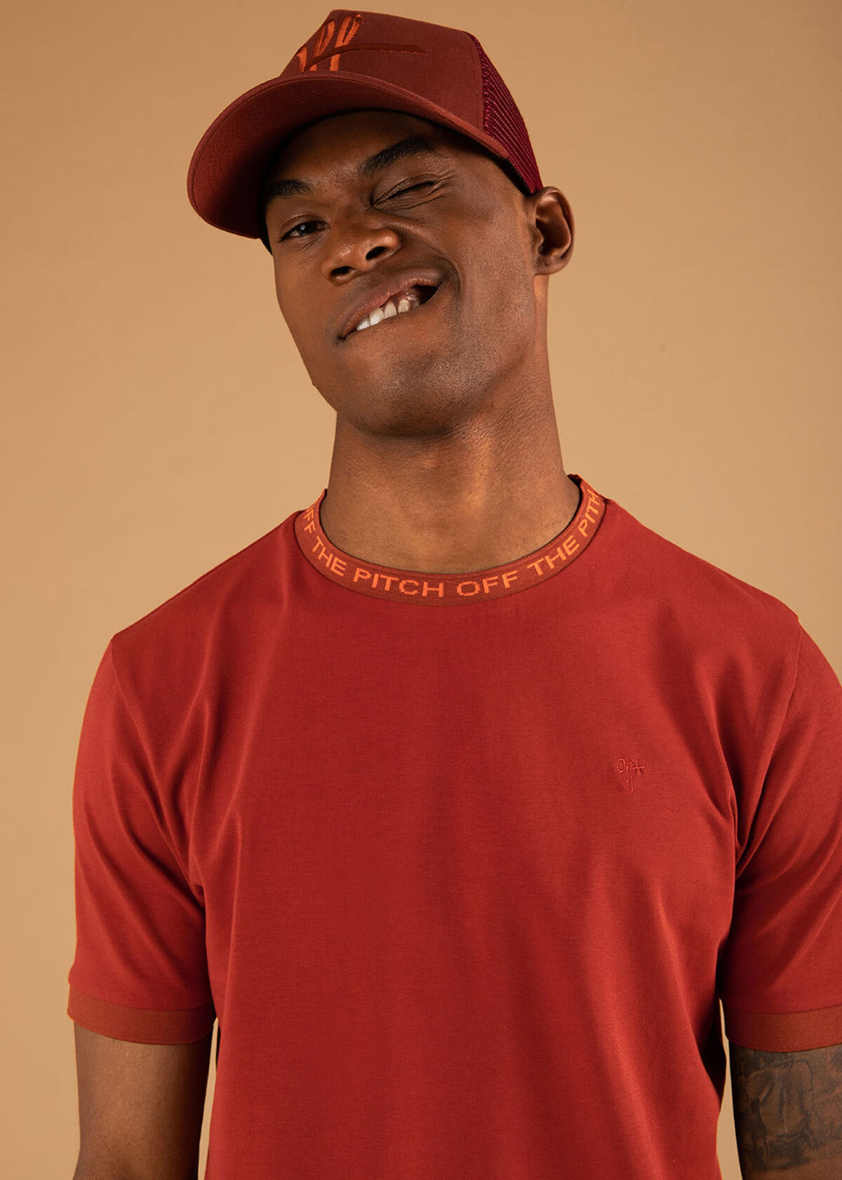 The Solar Slimfit Tee - Light Grey - 95% Cotton 5%, Red, hi-res