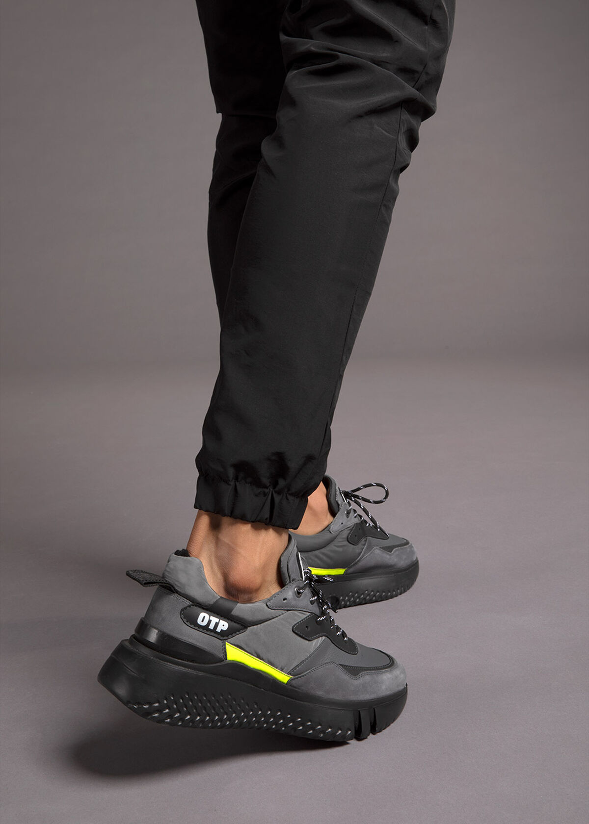 Crunch Runner, Grey, hi-res
