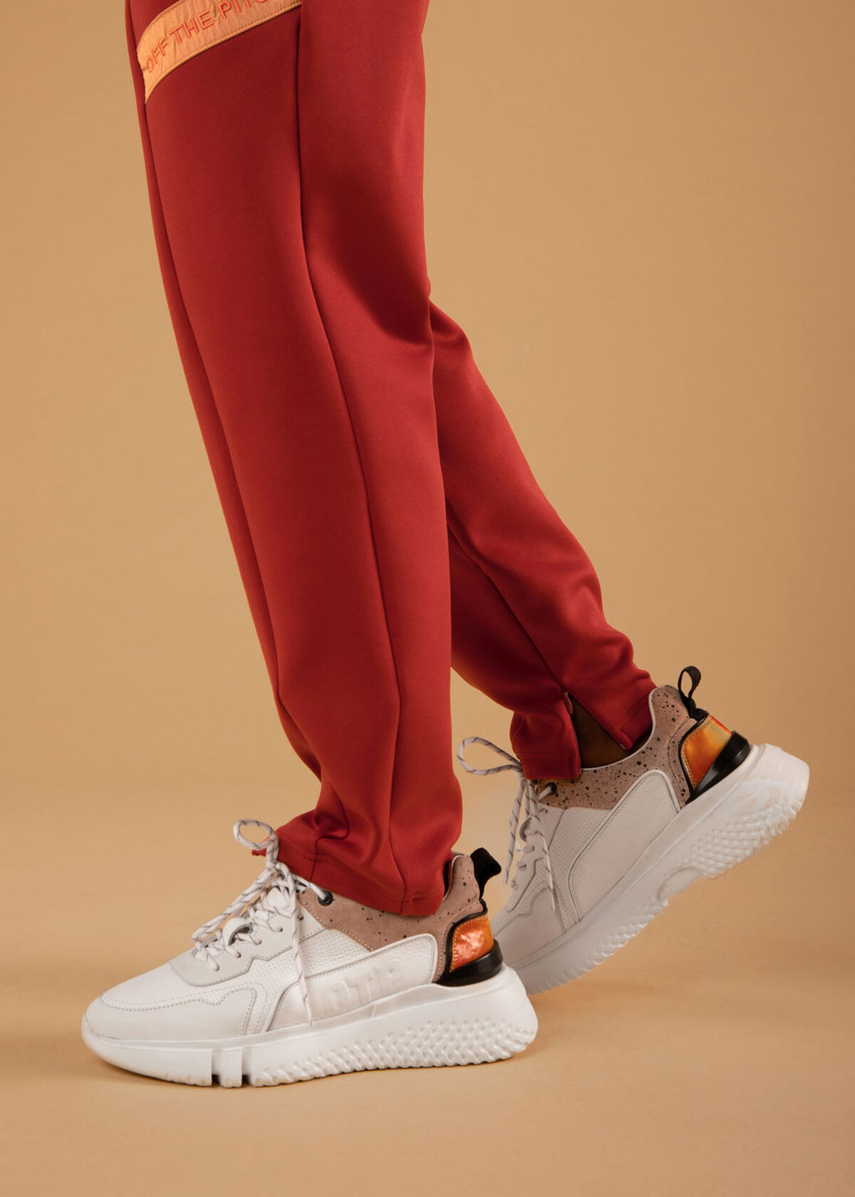 Treble Runner - White - Leather, White, hi-res
