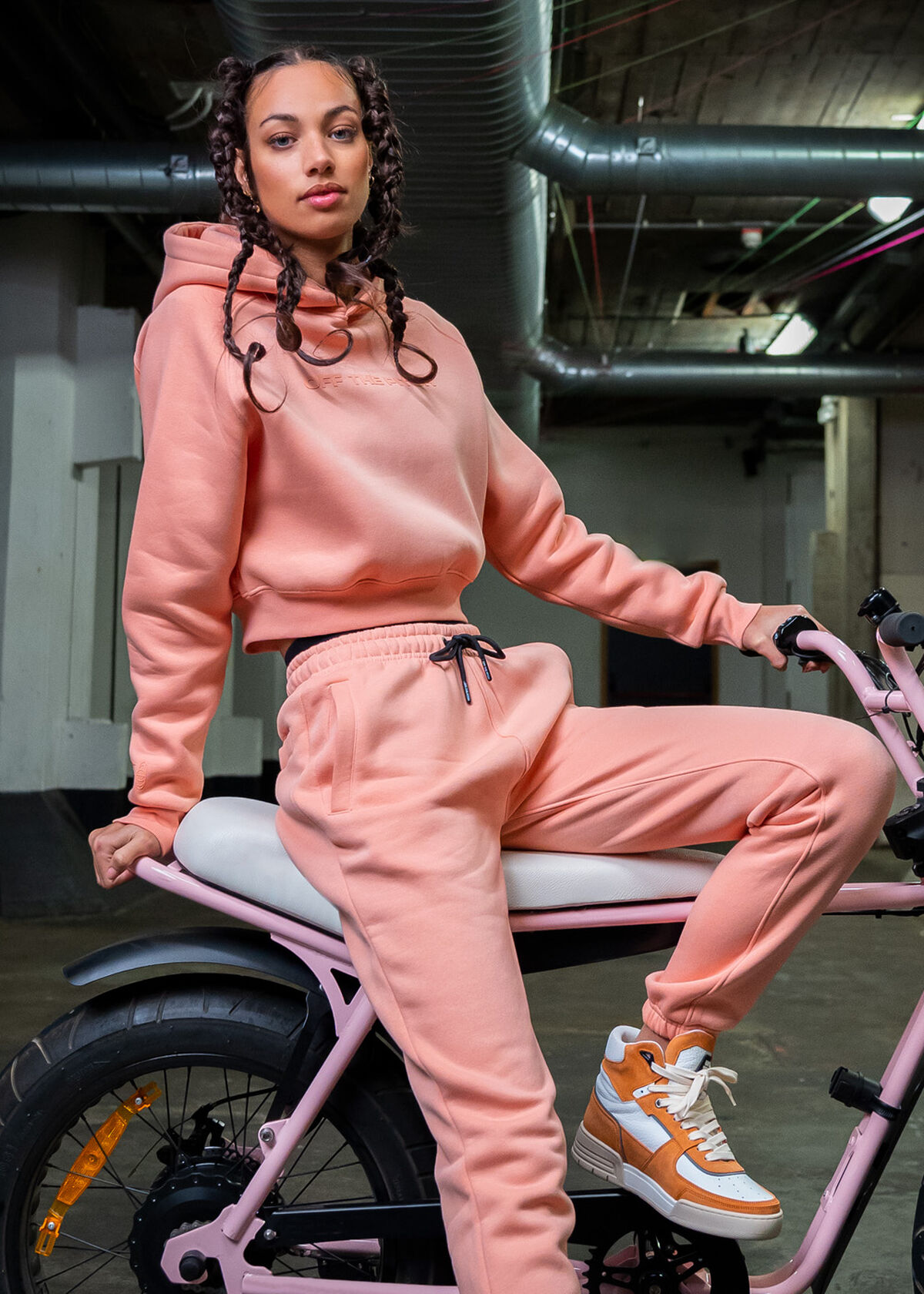 Comfort Cropped Hood Women - 100% Cotton, Peach, hi-res